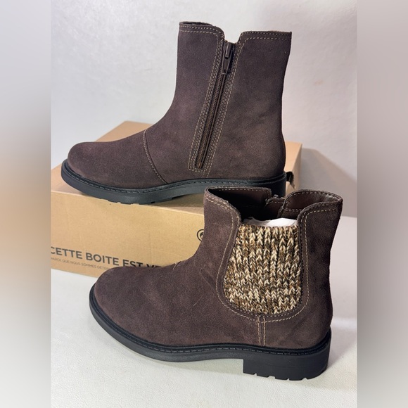 Collection by Clarks Opal Sky comfort casual classic winter fall outdoor style - Picture 2 of 9